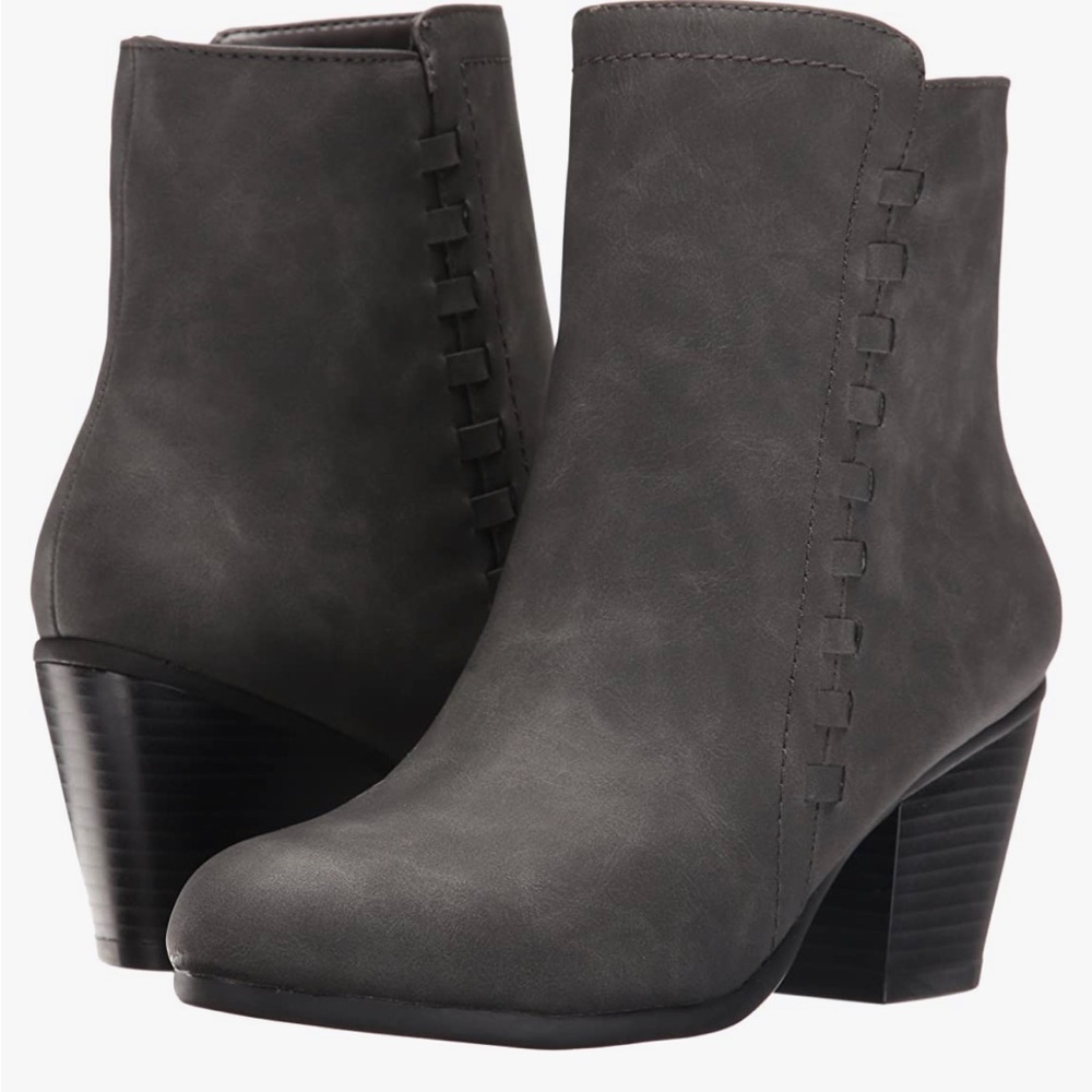 AEROSOLES Vitality Boot Grey